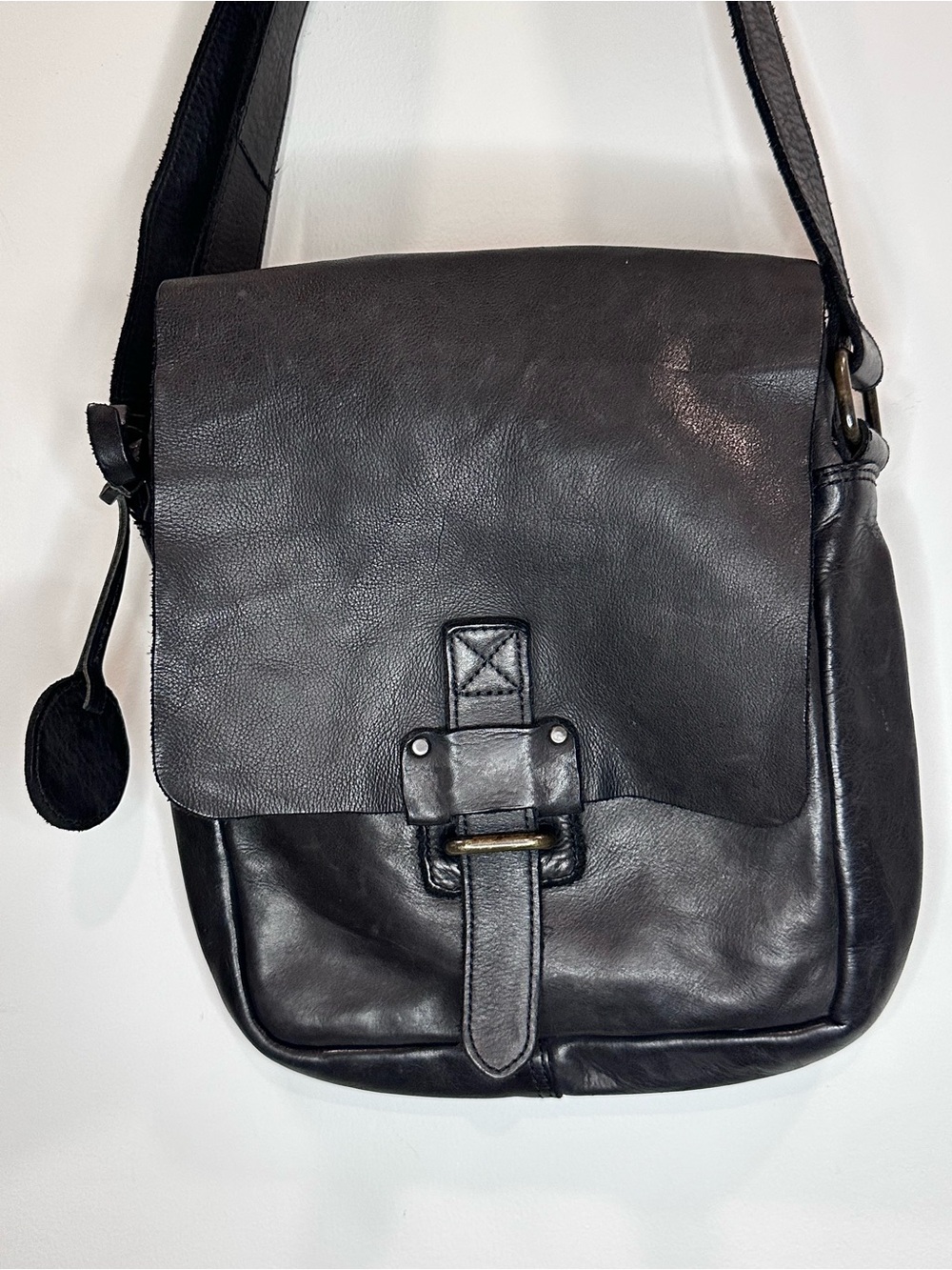 Harbour 2Nd Classic Black Leather Messenger Bag with Front Buckle